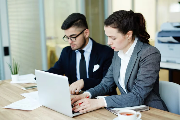 LinkedIn Outreach for B2B Tax Services and Compliance Work